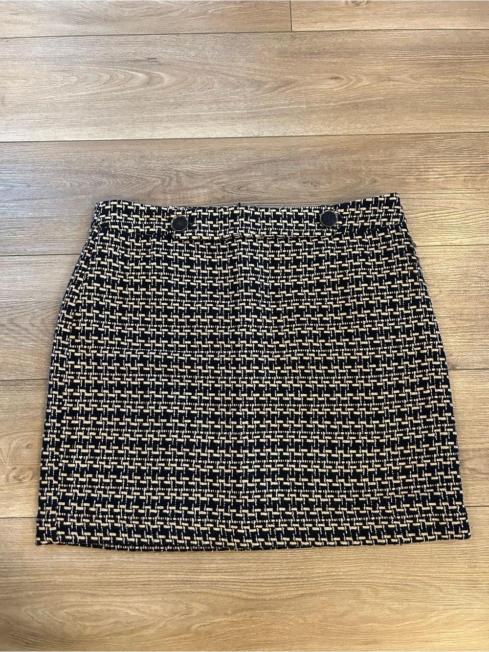 LOFT Black Gold Tweed Mini Skirt Size 12 Textured Preppy